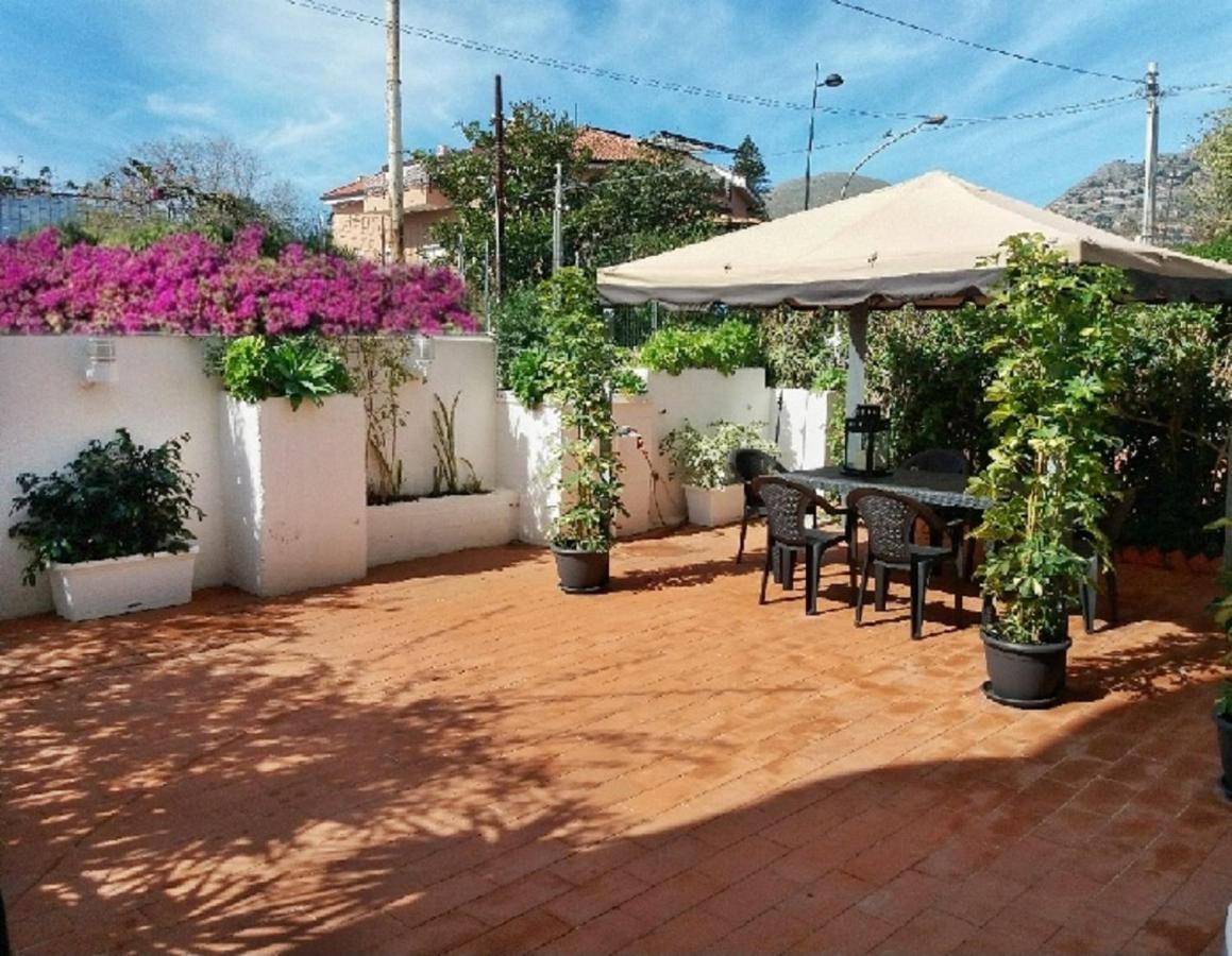 Villa Coral Mondello Palermo Eksteriør billede