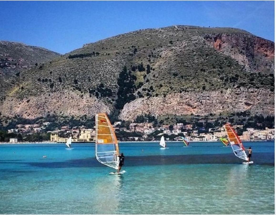 Villa Coral Mondello Palermo Eksteriør billede