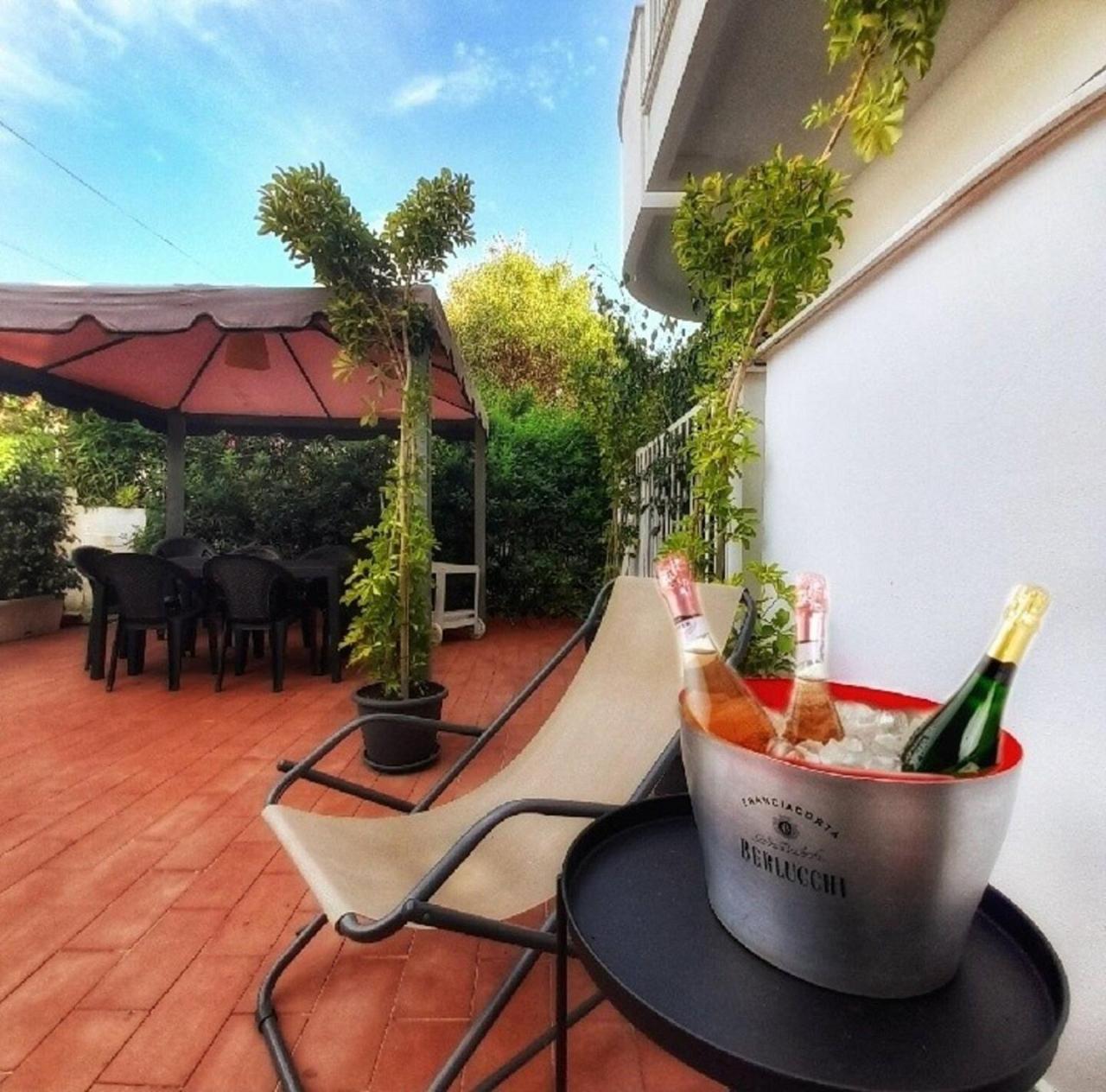 Villa Coral Mondello Palermo Eksteriør billede